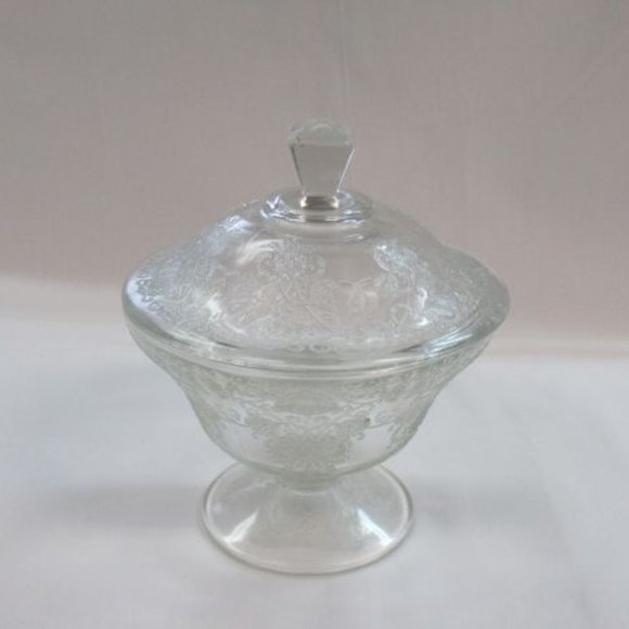 Hazel Atlas Crystal Florentine No. 2 Poppy No. 2 Footed Candy Dish with Lid - Picture 1 of 4